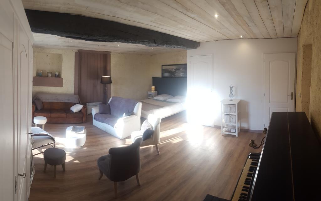 Domaine De L'Etanchet Hotel Saint-Hilaire-le-Vouhis Bagian luar foto